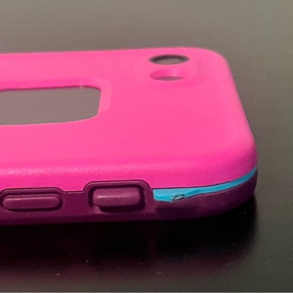 iPhone 8 Lifeproof Case - Picture 5 of 6